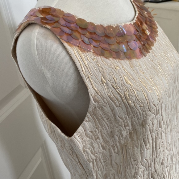 Cute formal metallic dress great for tea party and wedding - Picture 2 of 8